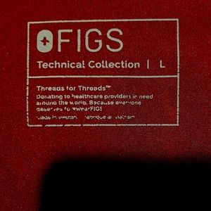 Figs women’s top large Catarina Burgandy